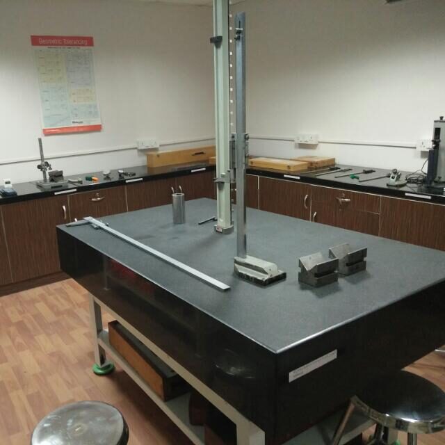 Precision granite surface plate